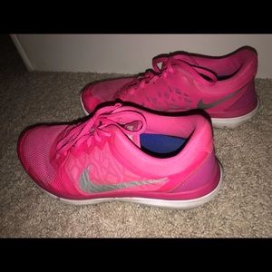 Pink NIKE flex workout shoes